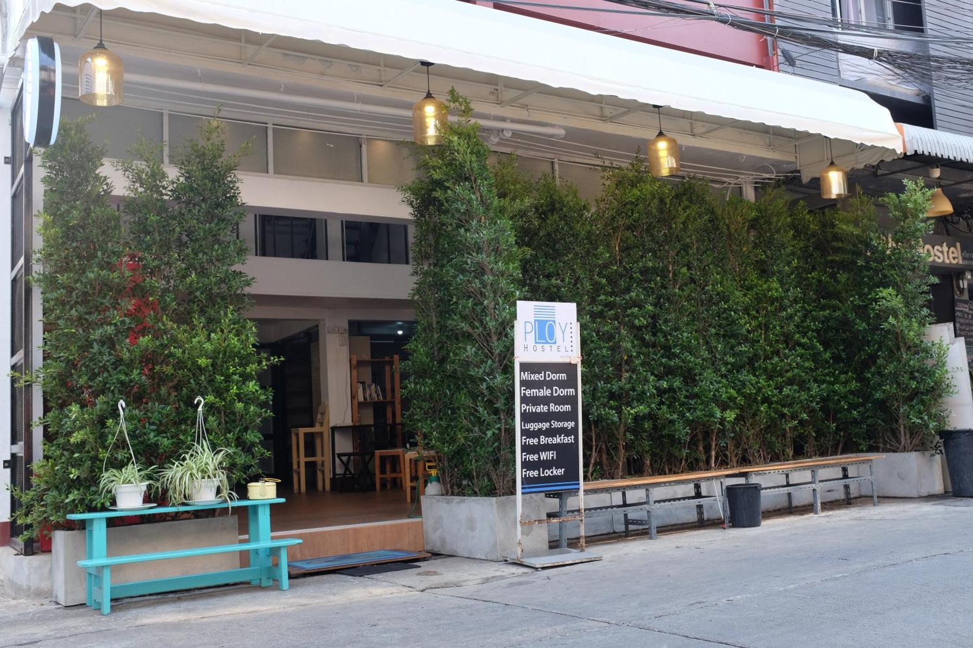 PLOY Hostel Bangkok Exterior foto