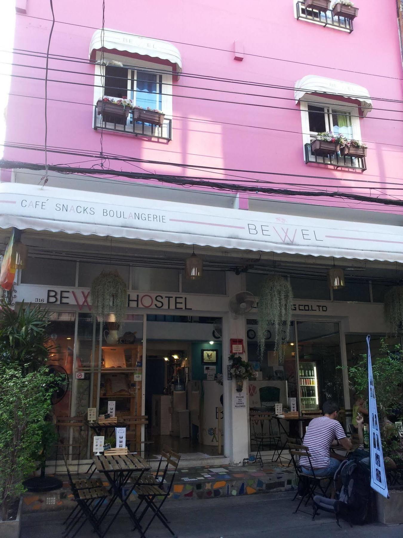 PLOY Hostel Bangkok Exterior foto