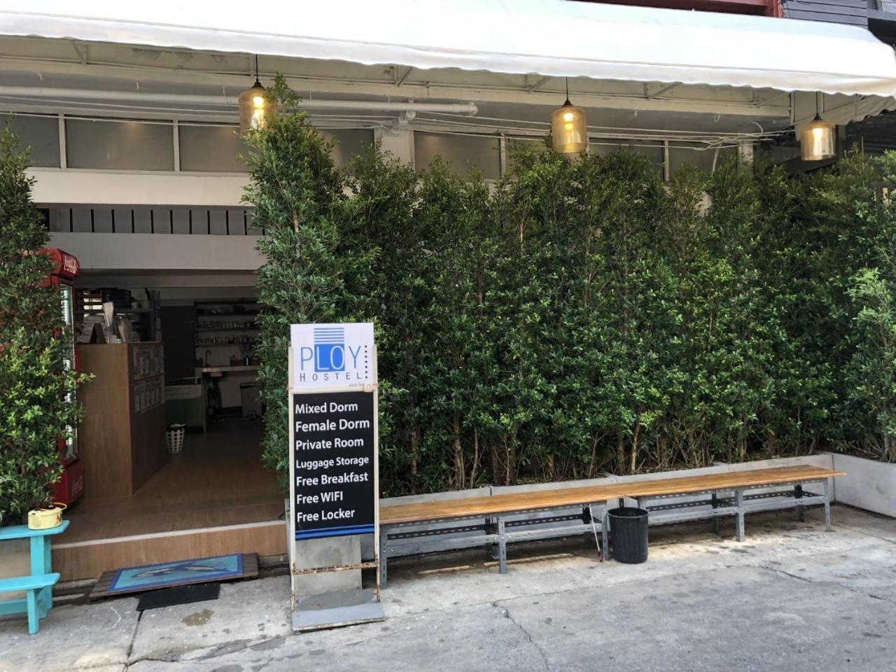 PLOY Hostel Bangkok Exterior foto